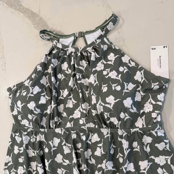 Bloomchic NWT Floral Cut Out Tankini Swim Top Women’s Size 28 Mint Green Padded - Picture 3 of 10